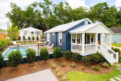Image de The Fairhope Collection - 106 with pool