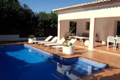 Image de Jolie villa privative proche de la mer. 6 couchages