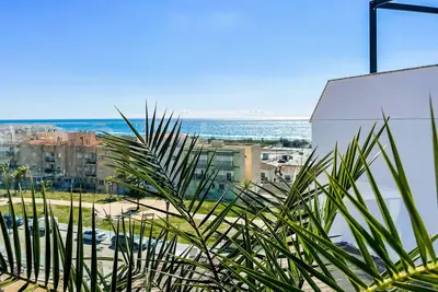 Image de Appartement de vacances \"Atico Pura Vida Marinsa Beach\" avec piscine partagée et Wi-Fi