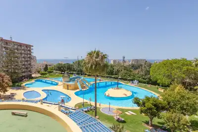Image de Studio 'Estudio Ed Jupiter Benalmadena' avec vue sur la mer, Wi-Fi et piscine partagée