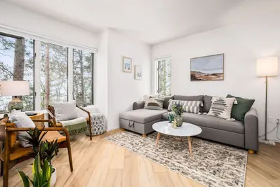 Image de Hawks Nest Hideaway - 2 Bed 2 Bath - Screened In Deck
