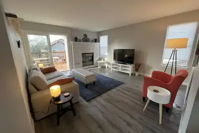 Image de Family home by Butterfield Park in festive Castle Rock for the holiday season!