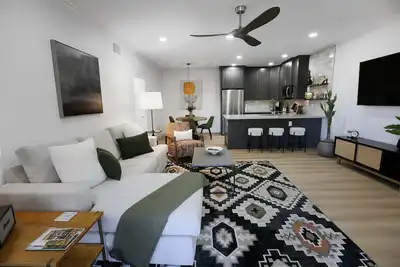 Image de Trendy & Oh-So Contemporary