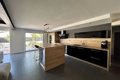 Image de Bas de villa avec piscine privé - calme