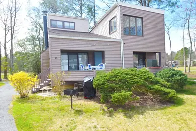 Image de Ocean Pines-Borderlinks 48-Ac, Wifi, Pool.