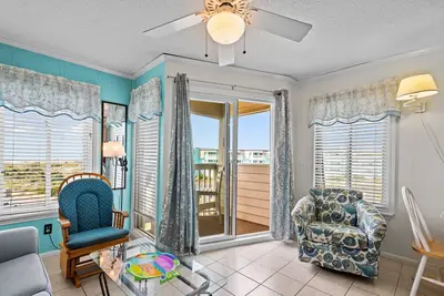 Image de Hot Summer Deal! 3 Night Minimum To Stay Where There Alot Of Fun Amenities!