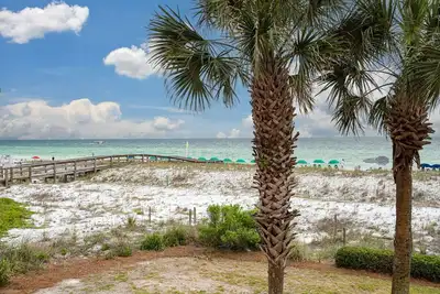 Image de Gorgeous Beachfront 2br/2ba Aegean Resort Condo
