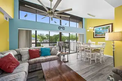 Image de Cab \"Anna\" Bay at Tiburon 5c Relaxing getaway in North Oc