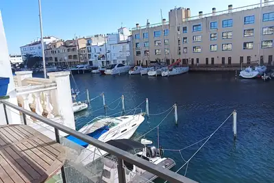 Image de Appartement Dans Maison PĂŠCHEUR Vue Canal Principal