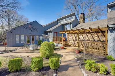 Image de Stunning Southaven Estate: Pool & Spacious Deck!