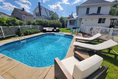 Image de Ottawa Oasis! Pool, Game room, Pet Friendly!