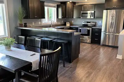 Image de Cozy remodeled home in Ventura Heights a block from Clear Lake