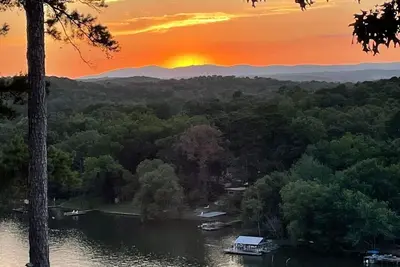 Image de Spectacular mountain & Lake Catherine view w/sunsets. All rooms updated in 2023!