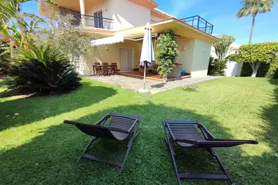 Image de Townhouse with garden, aacc, 300 meters from the beach.