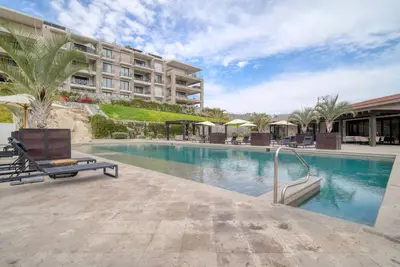 Image de Tramonti Oceanview 2nd Floor Condo