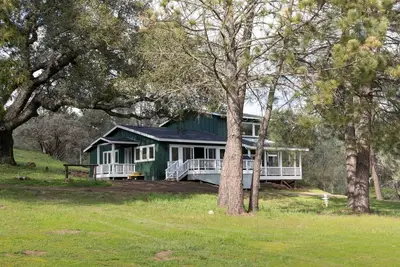 Image de Seven Oaks Ranch Pine House