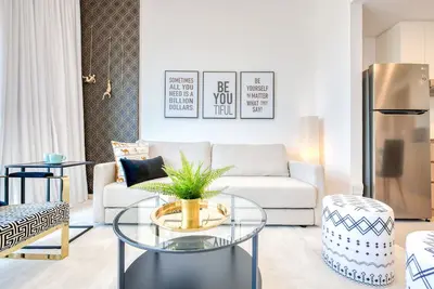 Image de Charismatic 1br at Una Town Square Dubailand by Deluxe Holiday Homes