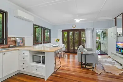 Image de Great Location Cute Family Home, beautiful nature