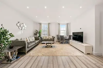 Central 2b Apartment Next to Hyde Park