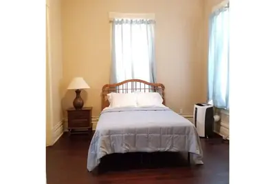 Image de Renovated Historic Home on Broadway #1