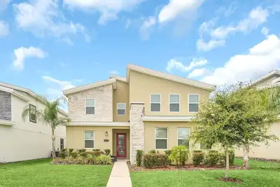 Image de Beautiful 6 Bed Pool Home with Game Room-9008shd