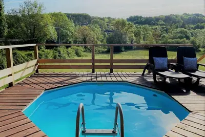 Image de Superbe Conversion de Grange avec Piscine PRIVÉE! !