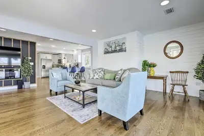 Image de Lakefront Home: 2 Mi to Air Line State Park Trail!