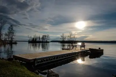 Image de Deer Bay Hideaway on Lower Buckhorn Lake. Perfect for family vacations.