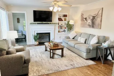 Image de Charming Beaufort Retreat Entire Home Just Minutes from Downtown & Parris Island