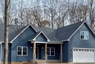 Image de Charming wooded home away from home