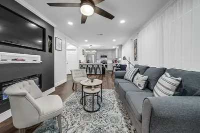 Image de Cozy Home/Pet Friendly/Gated