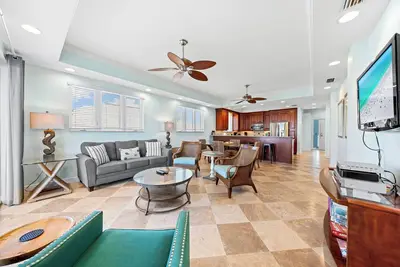 Image de Beautiful 3 Bed/2. 5 bath With Roof Top Pool on Siesta Key!
