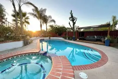 Image de Beautiful Encinitas 4 bed w/ pool & jacuzzi, 5 mins to beach!