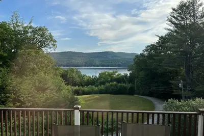 Image de Pleasant Lake Escape: 3br Home with Panoramic Views