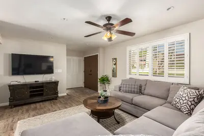 Image de Old Town Scottsdale Townhome Close to Nightlife