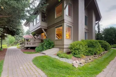 Image de Retro 3bd Sun Valley Condo + Free Resort Amenities!