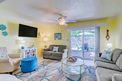 Image de One Block from Ocean, Family-Friendly, Shared Pool