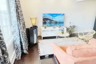 Image de Comfortable Home with Easy Access to Amenities