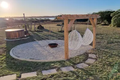 Image de Lake House, by the beach
