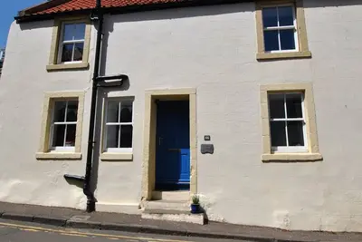 Heron Cottage- fisherman's cottage by the sea