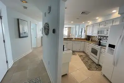 Image de Gulf Front Condo with Stunning Views!