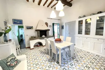 Image de Sea view house a stone's throw from the beach