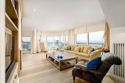 Image de Huswell - Stunning Seaview penthouse with parking