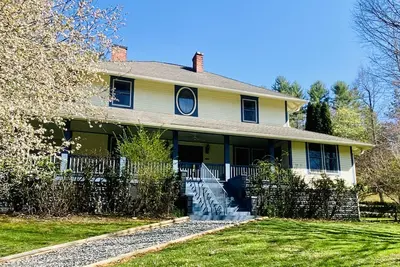 Image de Historic Estate Property with Wooded Escapes, Views, & Event Spaces on 14 Acres