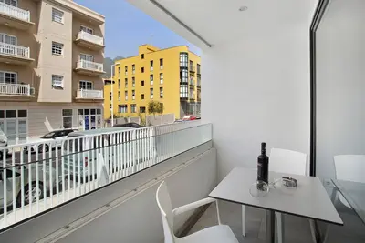 Image de Maison de vacances 'Flying La Palma - Yellow' avec vue montagne, terrasse et Wi-Fi