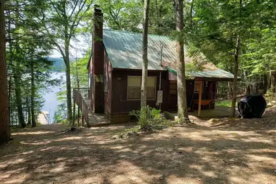 Image de Pet-friendly rustic camp on Keoka Lake, ideal for swimming and fishing!