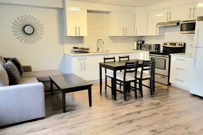 Image de Adorable 2-bedroom basement suite