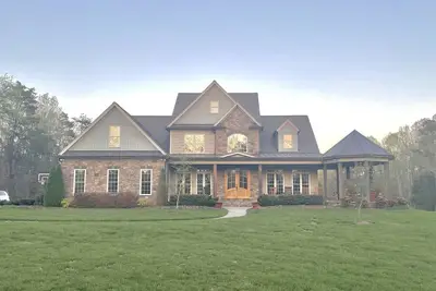 Image de Beautiful Spacious Country Home, Relaxing Atmosphere located 1. 5m from I-85.