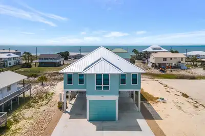 Image de One Too Many: 5br Home on Sgi- Beach Views, Hot Tub, Priv. Pool, Sleeps 14