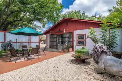 Image de African-Themed Retreat: Kooyah